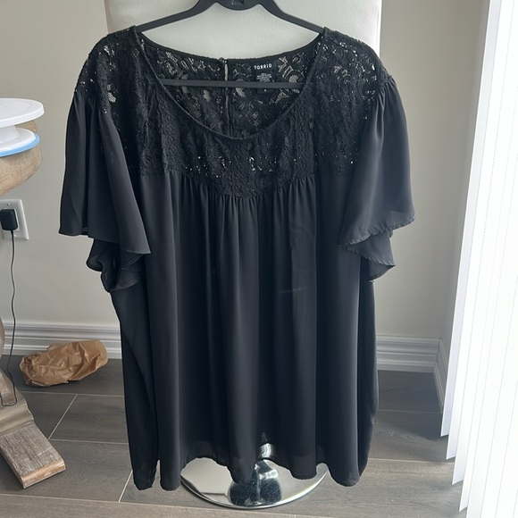 Torrid Black Lace Chiffon Flowy Top Short Sleeves Blouse Size 5X - Picture 5 of 15